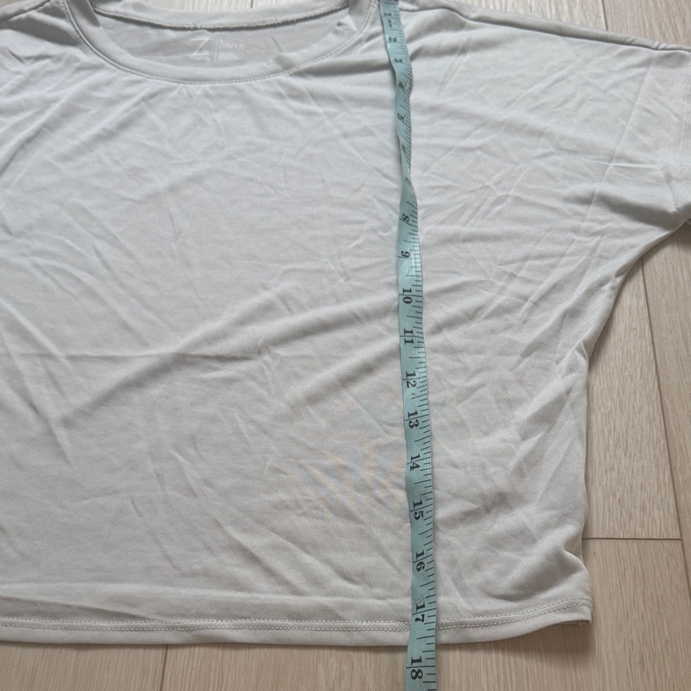Zella Classic Gray White Short Sleeve Tee - Picture 6 of 7